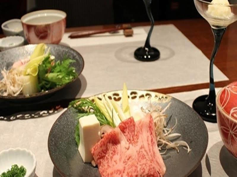 Отель Four Seasons Yuzawa Quattro Экстерьер фото