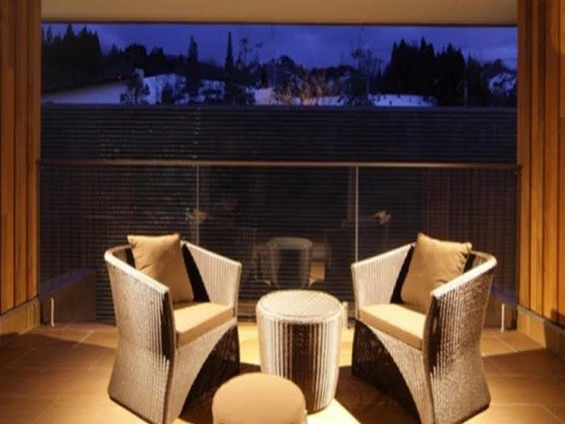 Отель Four Seasons Yuzawa Quattro Экстерьер фото